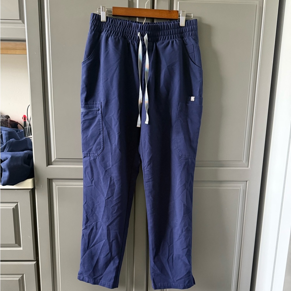 FIGS Yola high waisted scrub pants - like new